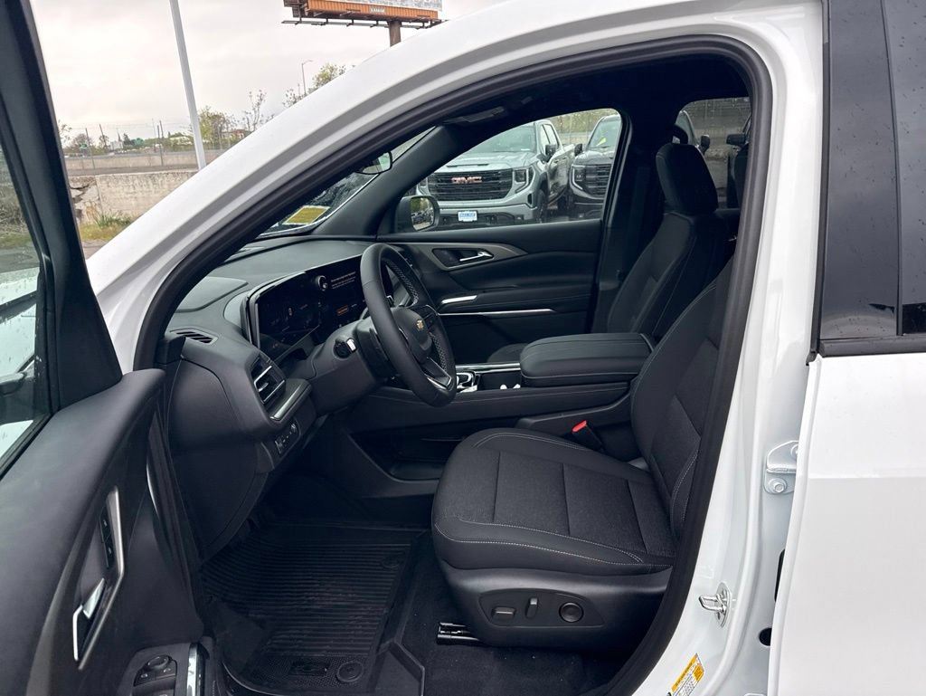 New 2026 Chevrolet Traverse LT w/ LPO, Floor Liner Package AWD/4WD image 14