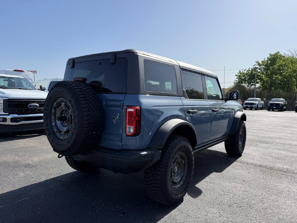 New 2024 Ford Bronco Black Diamond AWD/4WD image 8