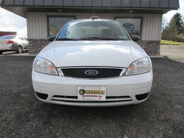 Used 2007 Ford Focus ZX4 image 3
