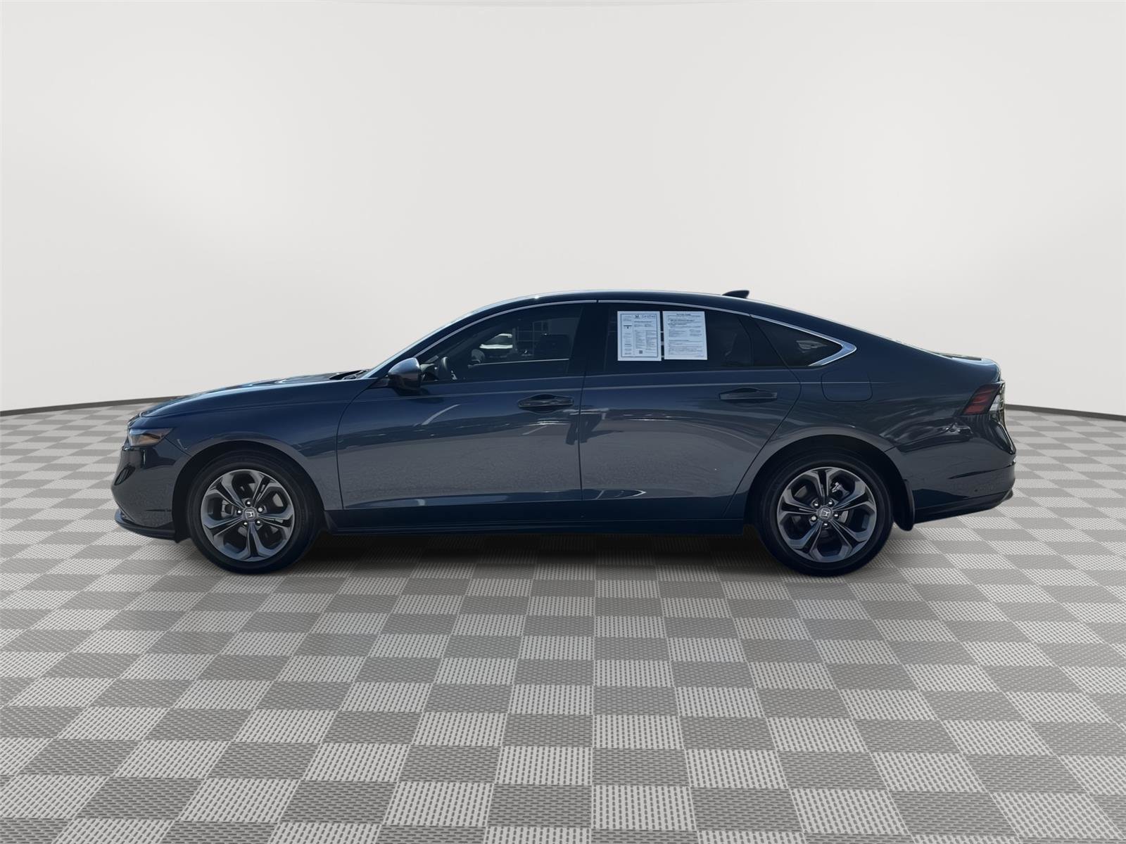 Certified 2023 Honda Accord EX image 3