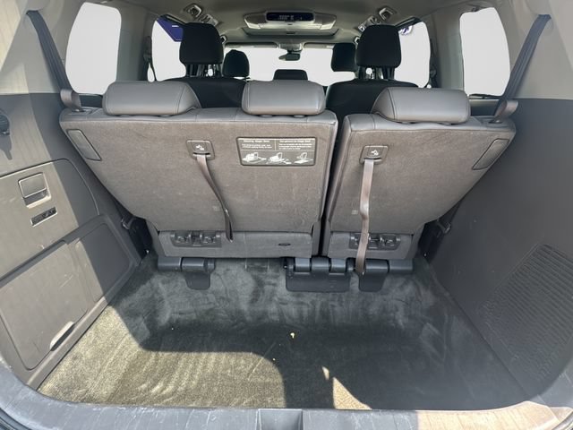Used 2016 Honda Odyssey Touring Elite image 18