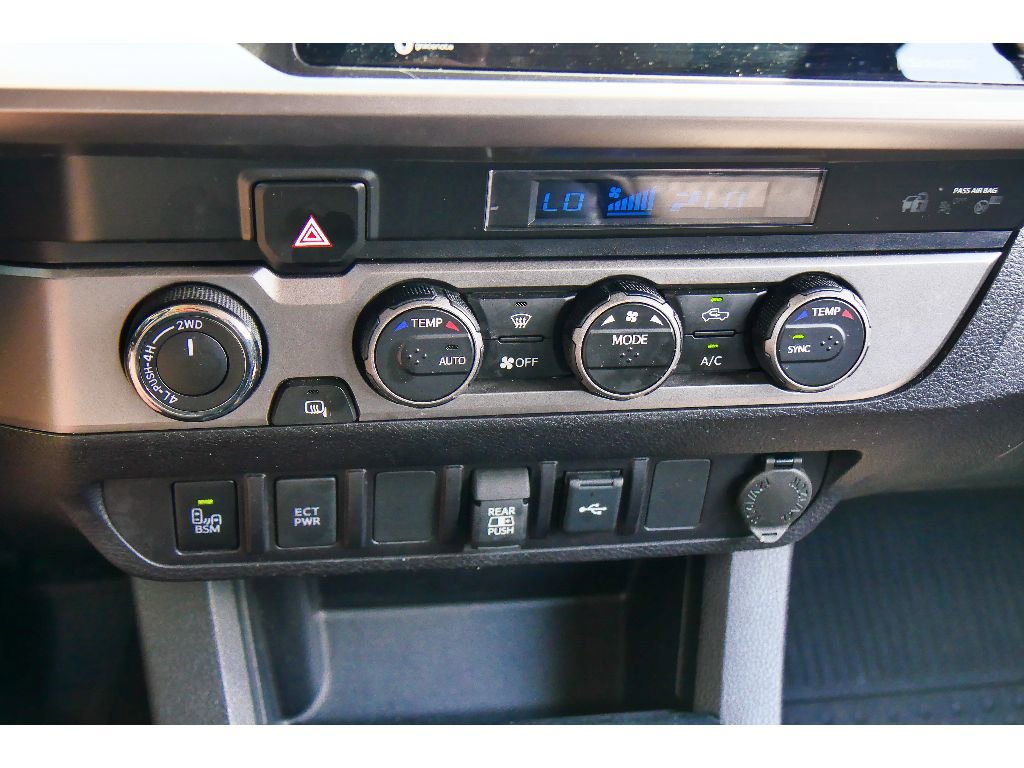 Used 2022 Toyota Tacoma SR5 w/ Trail Edition image 22