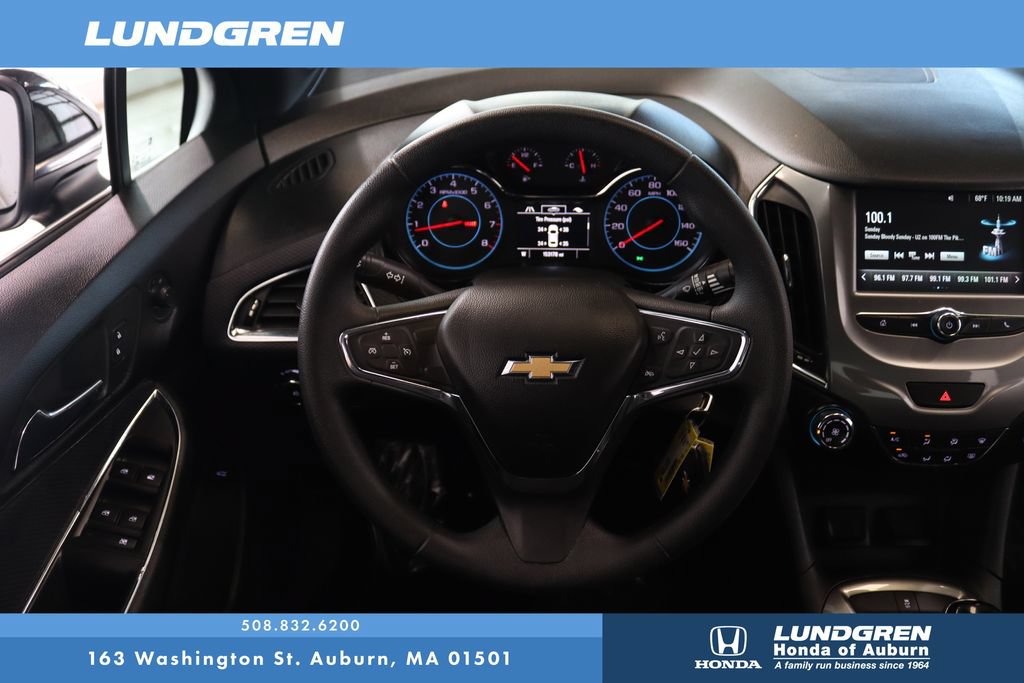 Used 2018 Chevrolet Cruze LT FWD image 17