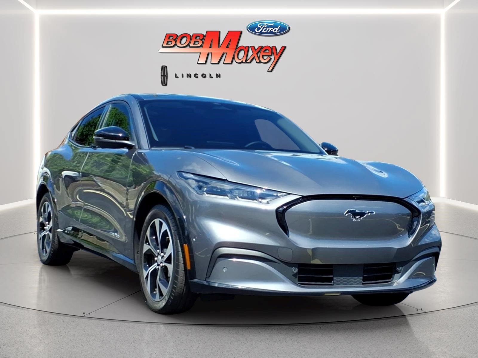 Used 2023 Ford Mustang Mach-E Premium AWD/4WD image 3