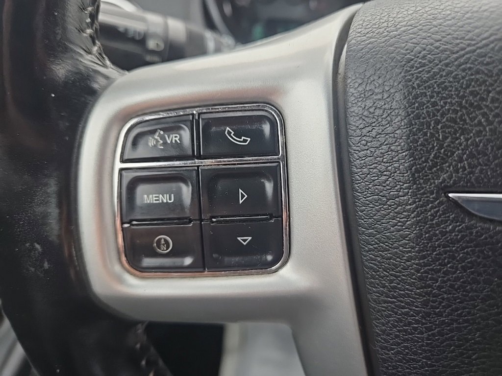 Used 2011 Chrysler 200 S image 13