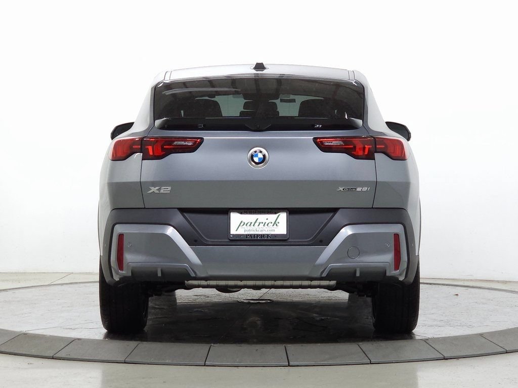 New 2026 BMW X2 xDrive28i w/ Technology Package AWD/4WD image 7