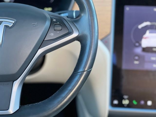 Used 2018 Tesla Model X 100D image 32