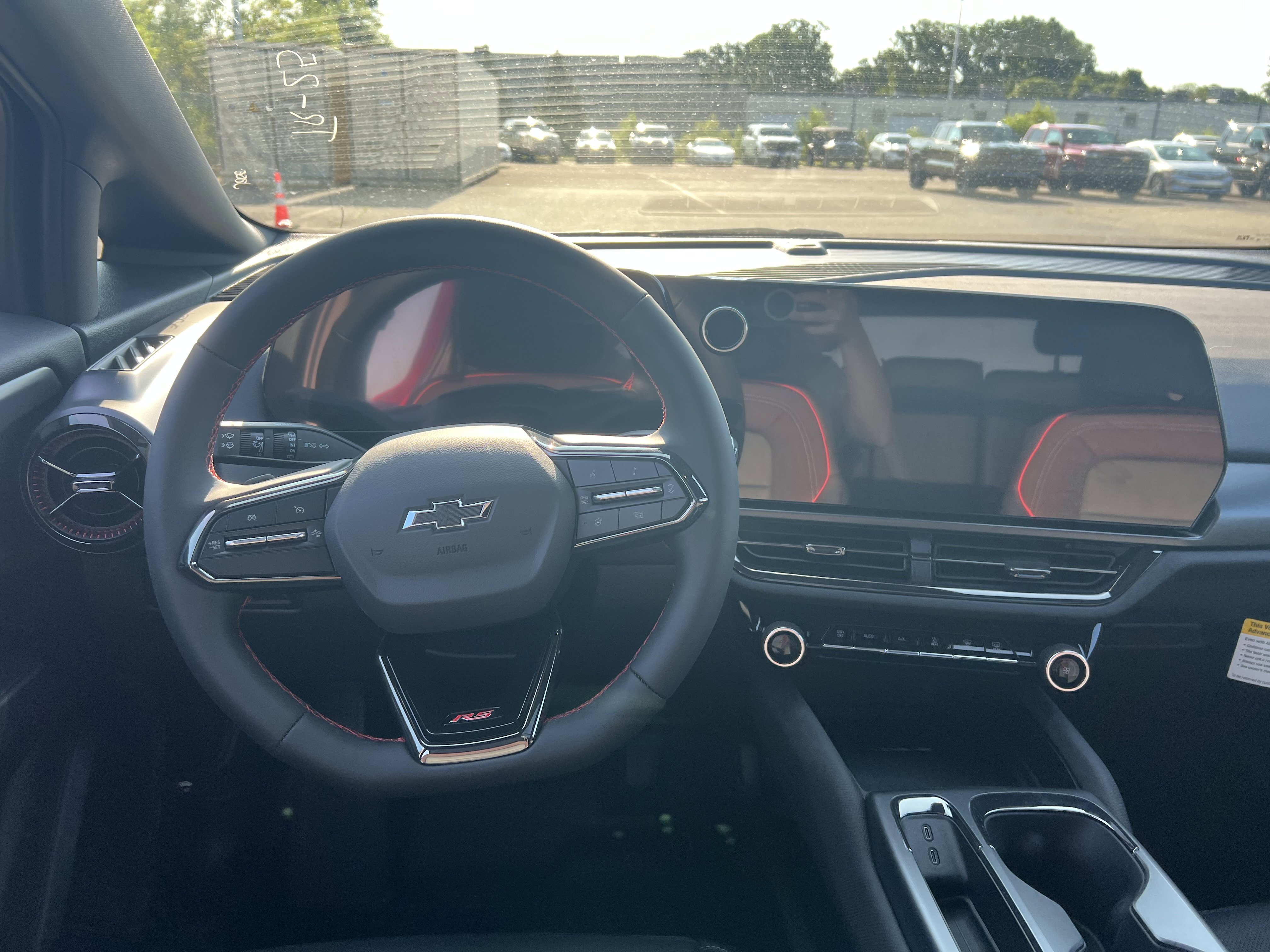 New 2025 Chevrolet Equinox EV RS image 5