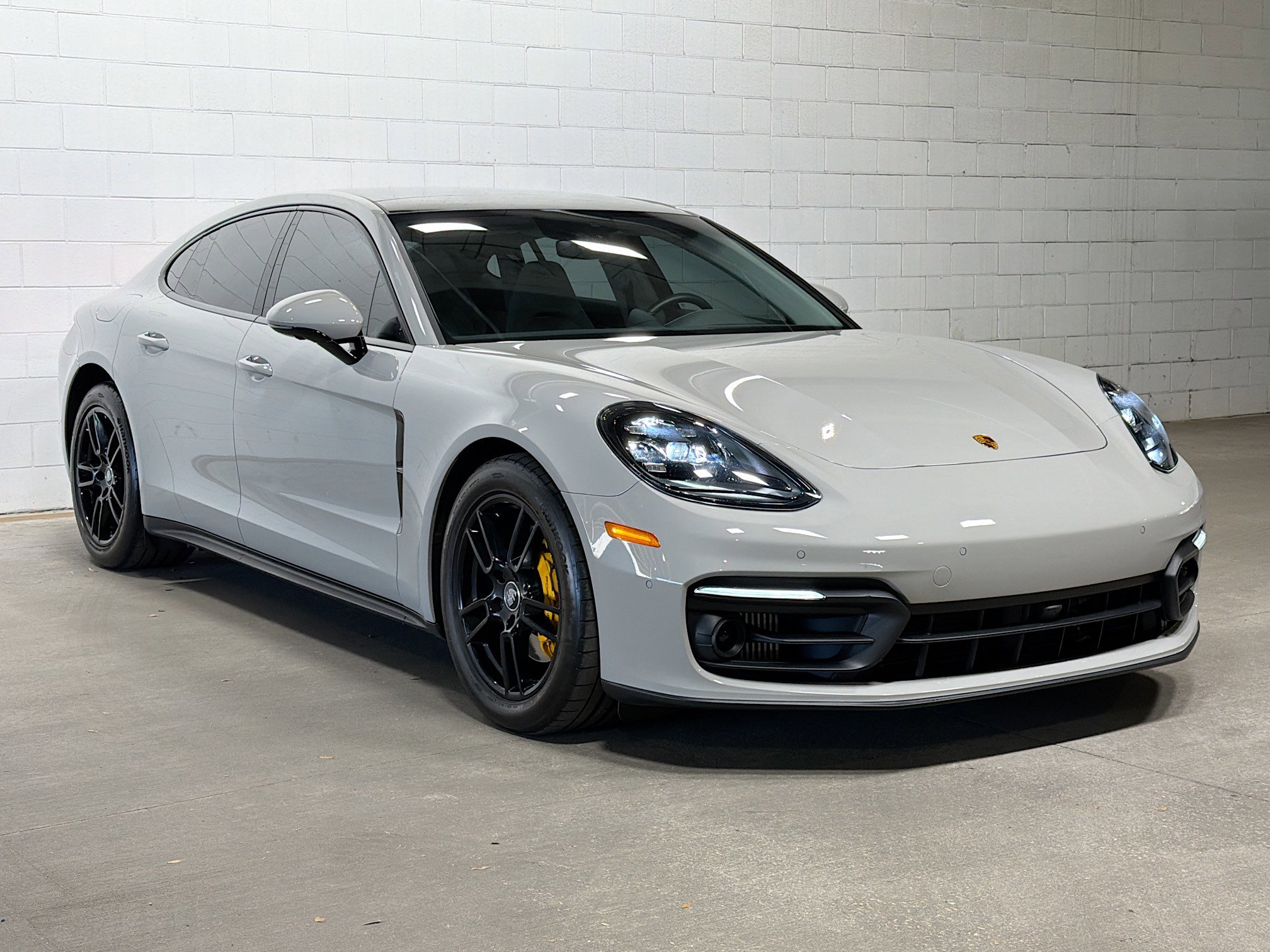 Used 2023 Porsche Panamera image 6