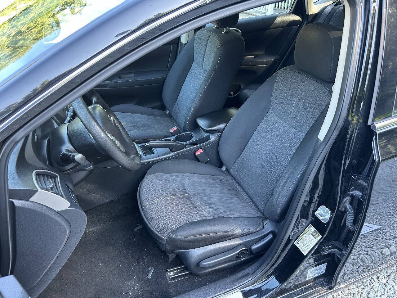 Used 2014 Nissan Sentra SV FWD image 10
