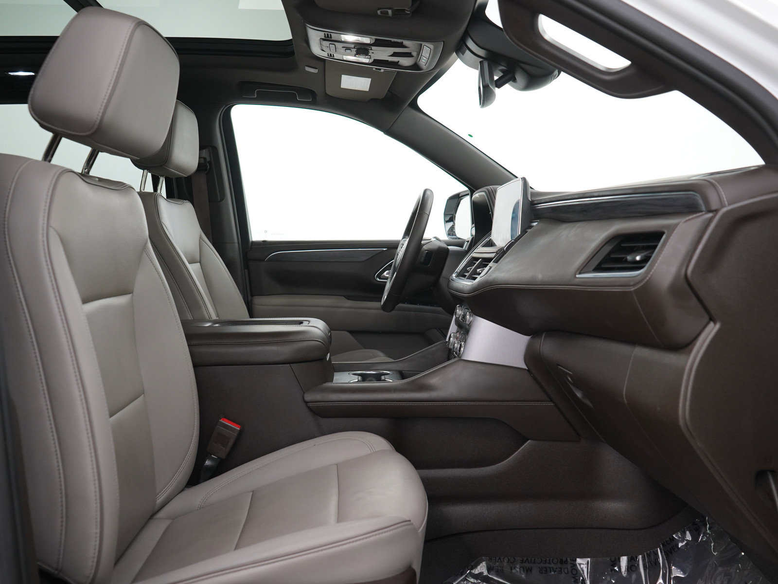 Used 2023 GMC Yukon XL SLT w/ SLT Luxury Package AWD/4WD image 11