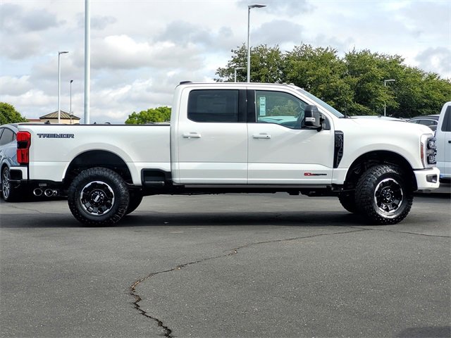 New 2026 Ford F350 Platinum w/ Tremor Off-Road Package image 3