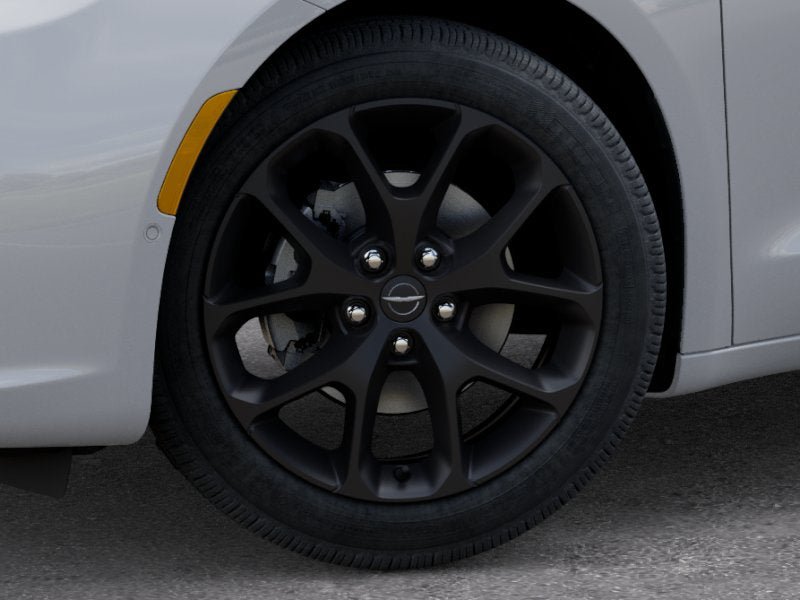 New 2026 Chrysler Pacifica Limited w/ S Appearance Package FWD image 8