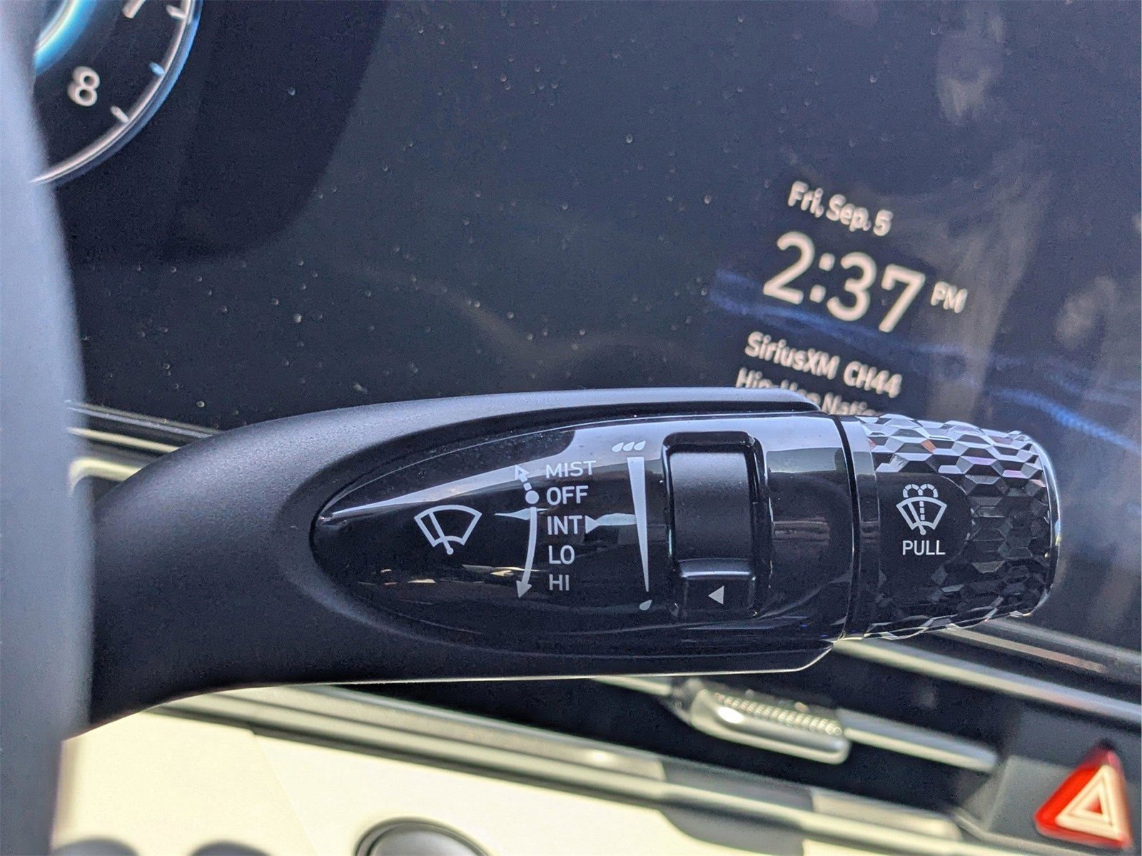 New 2025 Hyundai Elantra Limited image 34