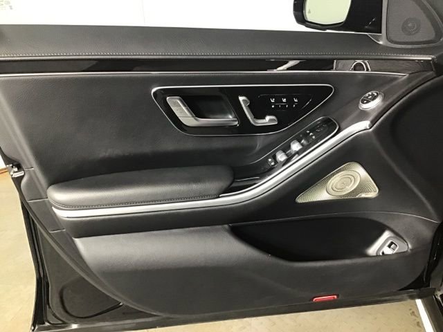 Used 2022 Mercedes-Benz S 580 4MATIC Sedan image 11