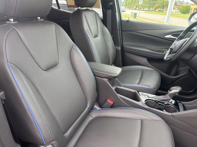Used 2025 Buick Encore GX Sport Touring w/ Experience Buick Package FWD image 16