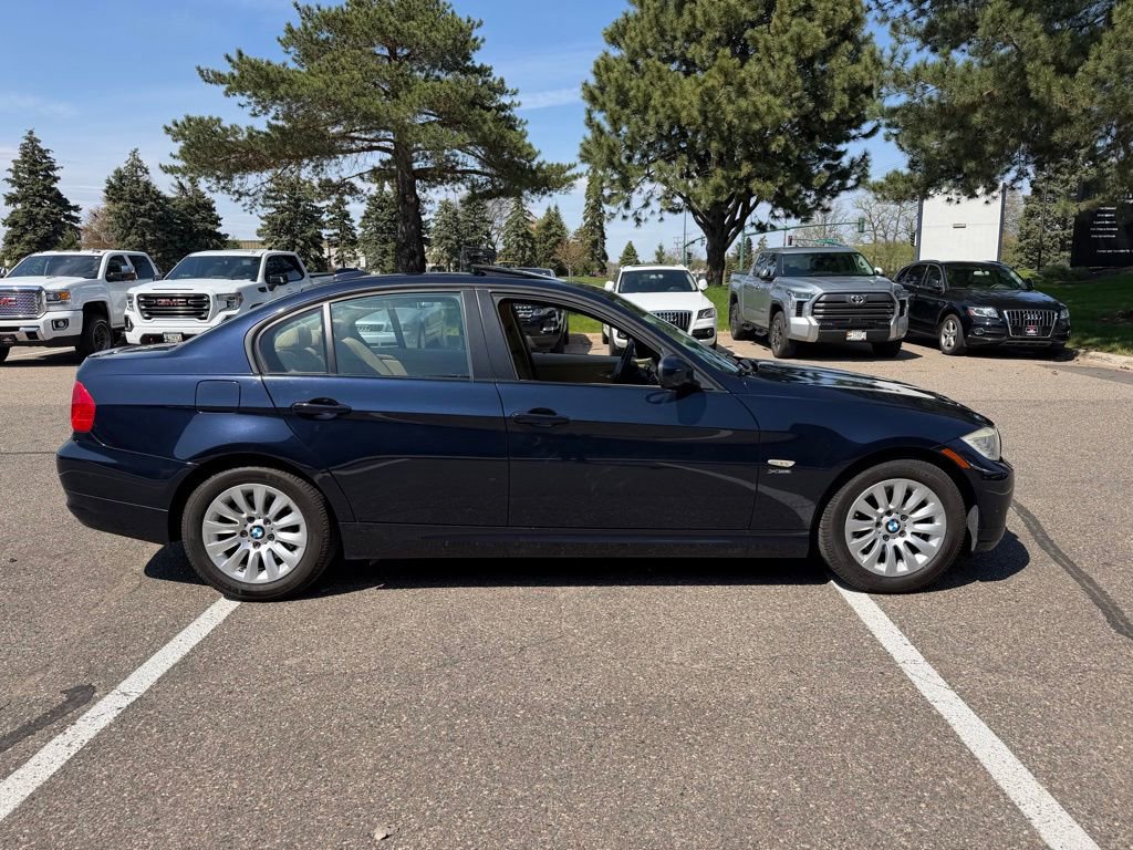 Used 2009 BMW 328i xDrive Sedan AWD/4WD image 9
