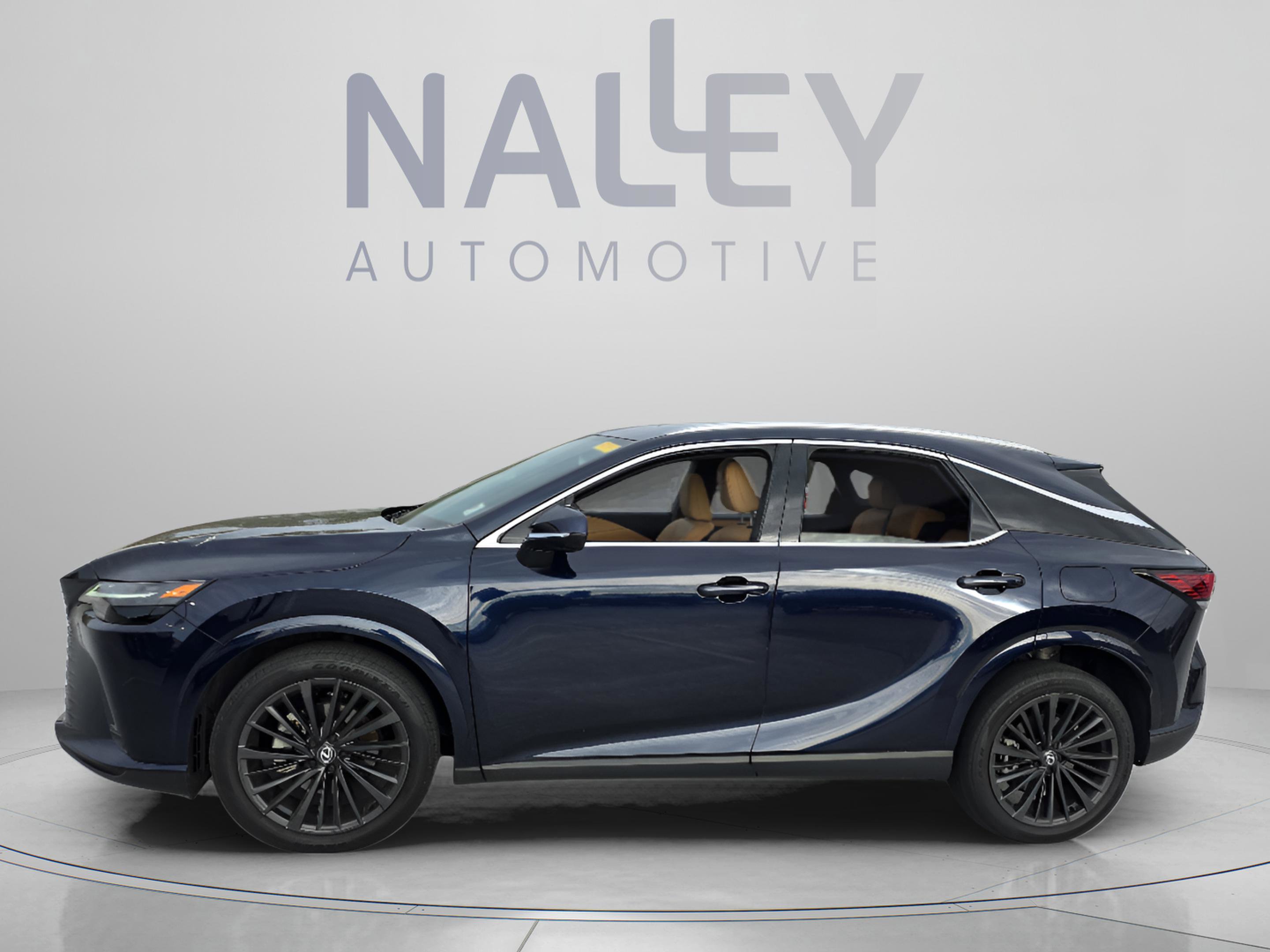 Used 2024 Lexus RX 350 Premium w/ Accessory Package (Z1) image 2