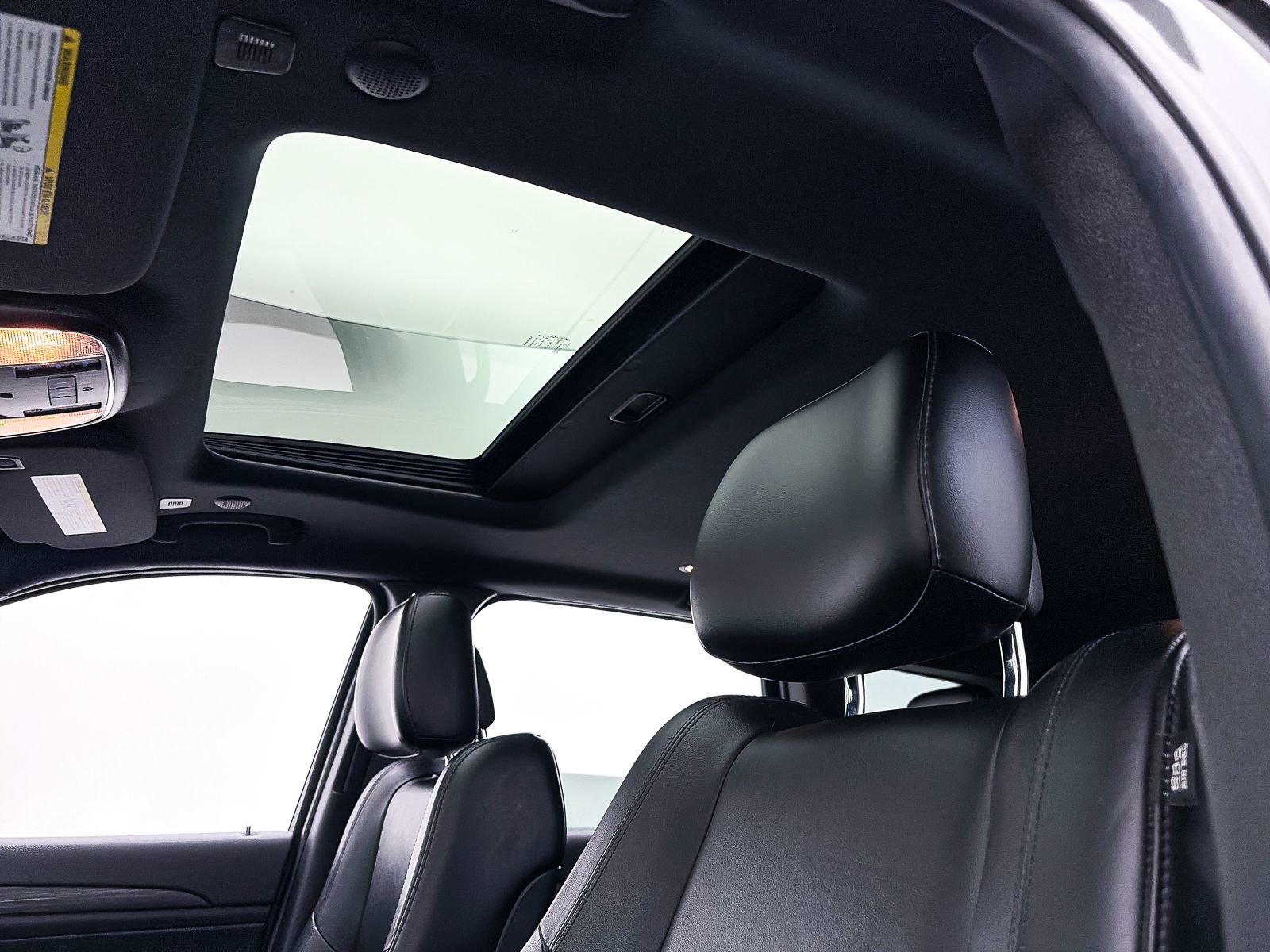 Used 2020 Jeep Grand Cherokee Altitude image 3