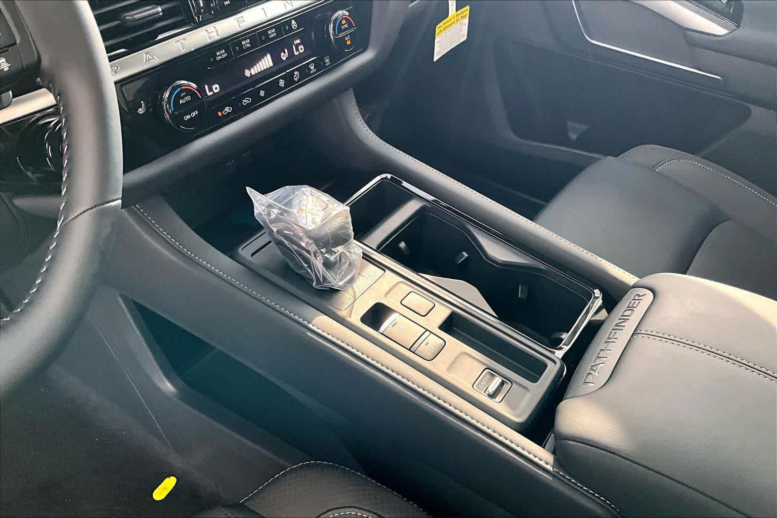 New 2026 Nissan Pathfinder SL FWD image 11