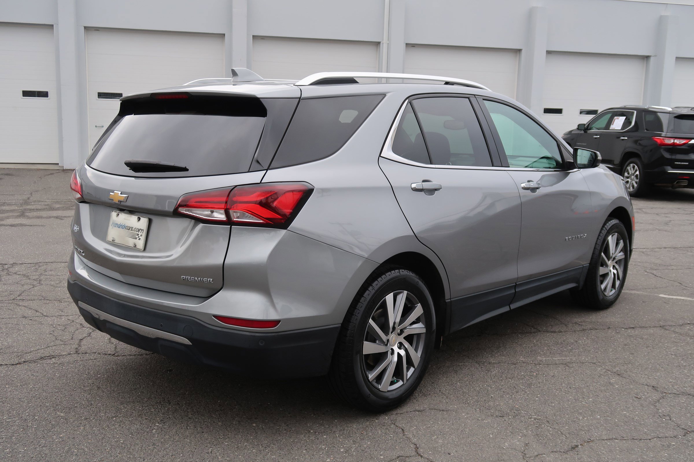 Used 2023 Chevrolet Equinox Premier image 10