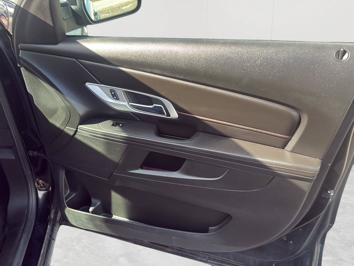 Used 2016 GMC Terrain SLE FWD image 27