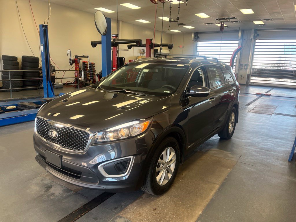 Used 2018 Kia Sorento LX AWD/4WD image 2