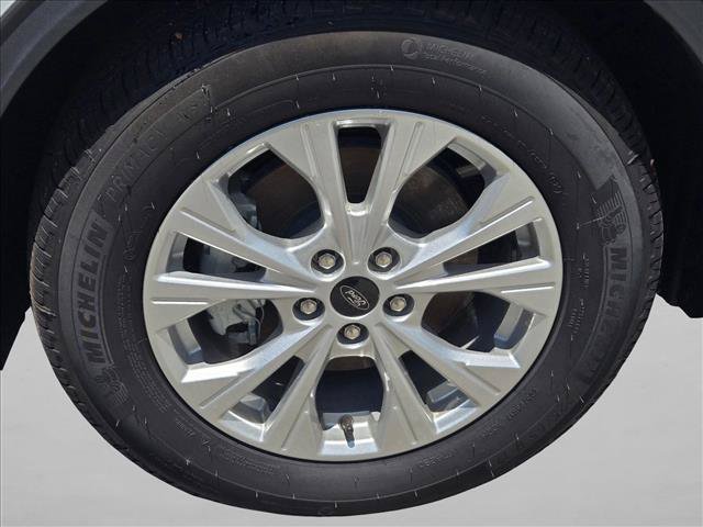 New 2025 Ford Escape Active w/ Tech Pack #1 FWD image 9