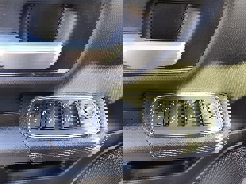 Used 2023 RAM 1500 Rebel w/ Night Edition image 13