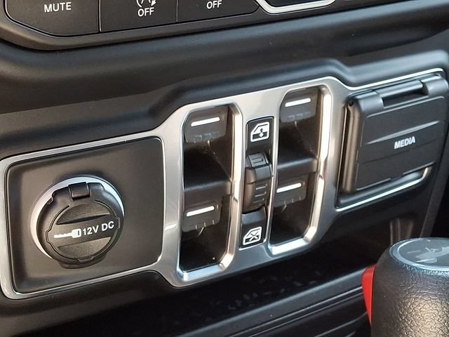 Used 2023 Jeep Wrangler Unlimited Sport AWD/4WD image 24