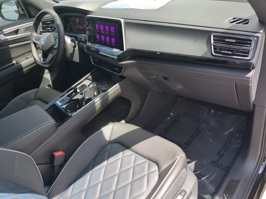 New 2026 Volkswagen Atlas Cross Sport SEL Premium R-Line AWD/4WD image 12