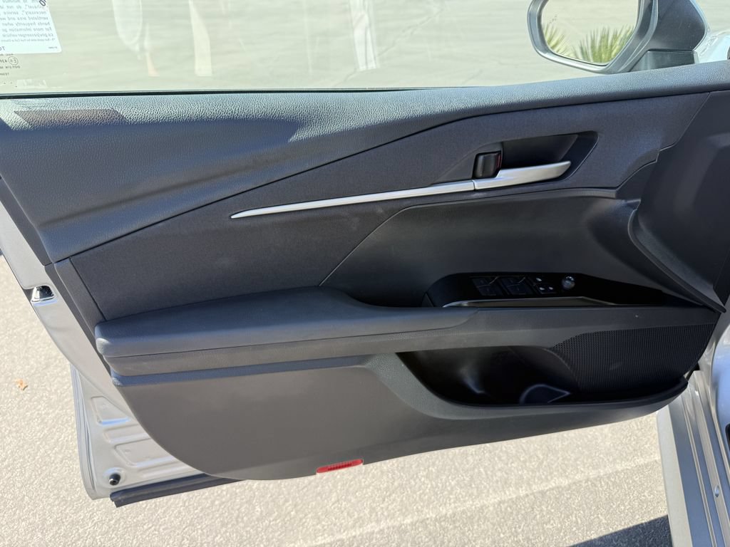Used 2025 Toyota Camry LE FWD image 10
