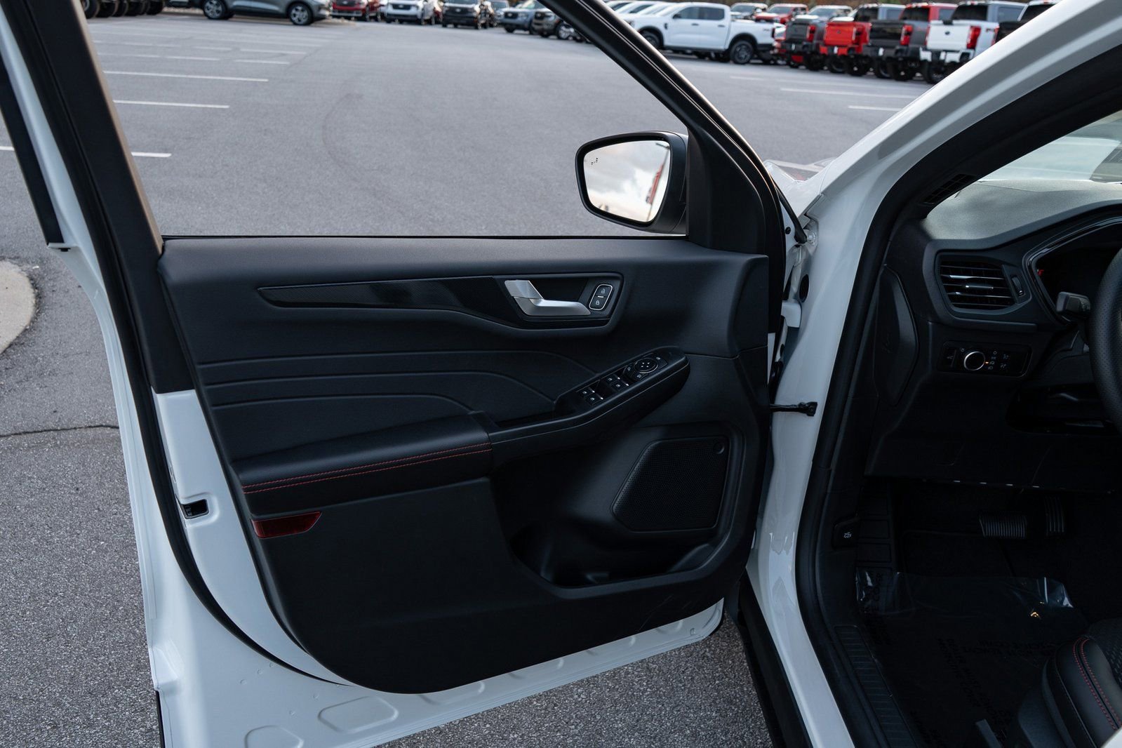 New 2026 Ford Escape ST-Line w/ Tech Pack #1 FWD image 16