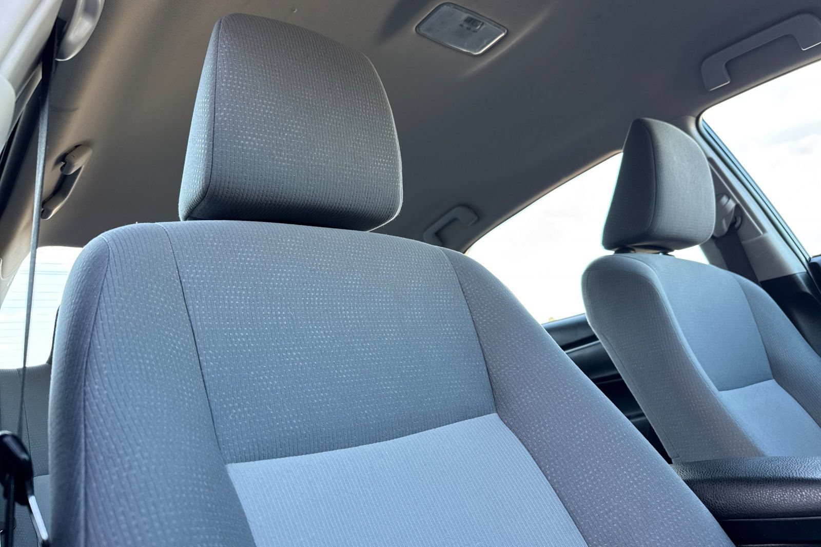 Used 2015 Toyota Corolla L FWD image 17