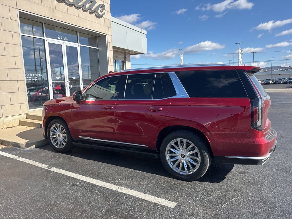 Used 2022 Cadillac Escalade Premium Luxury w/ Performance Package image 2