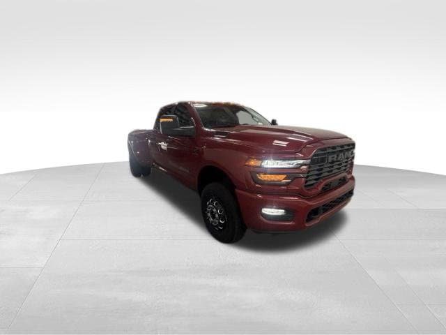 New 2026 RAM 3500 Big Horn AWD/4WD image 5