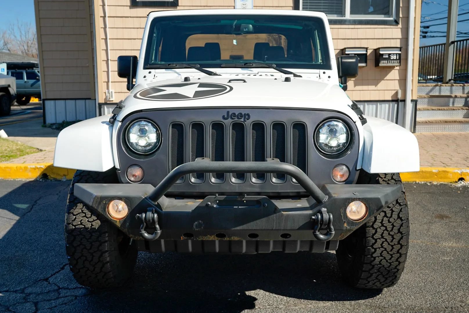 Used 2018 Jeep Wrangler Sport AWD/4WD image 2
