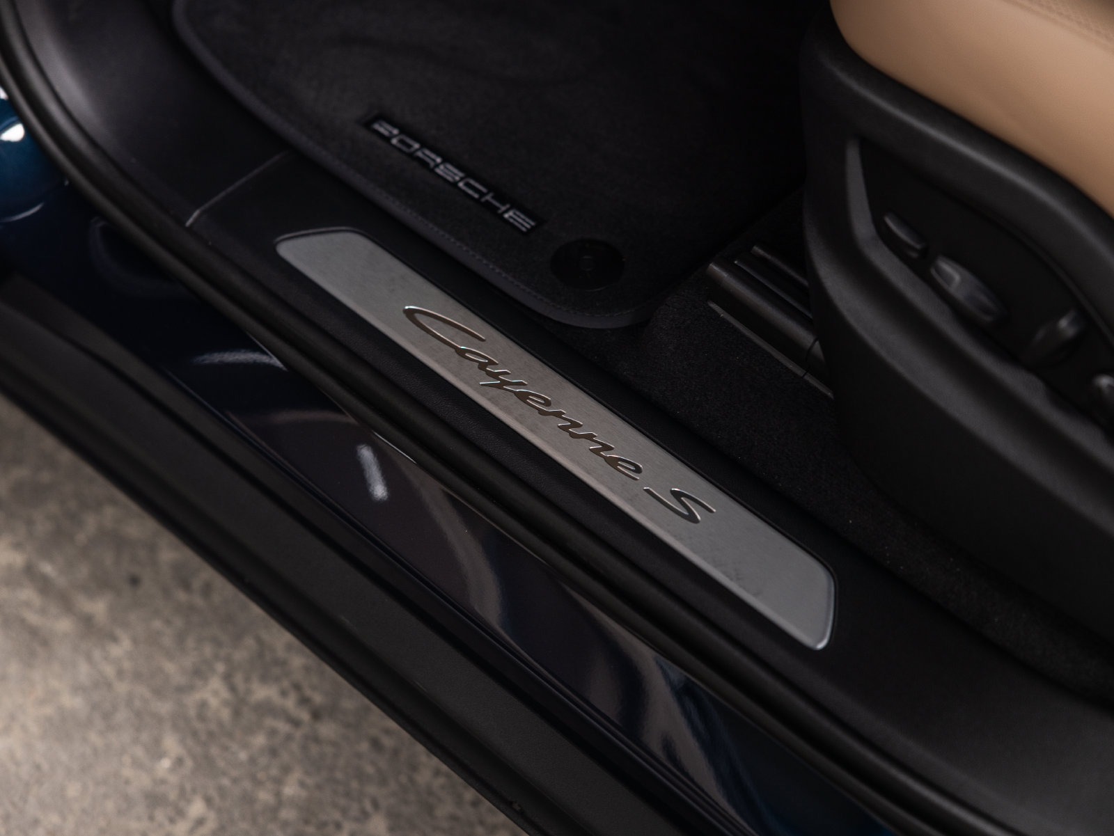 New 2026 Porsche Cayenne S AWD/4WD image 30