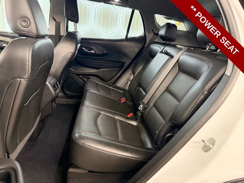 Used 2023 GMC Terrain SLT w/ Tech Package image 17