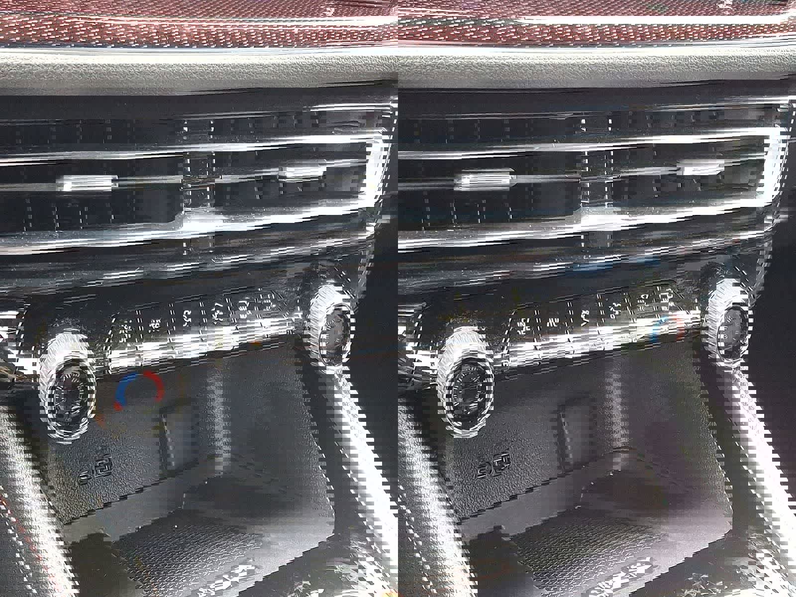 Used 2026 Chevrolet Traverse RS image 24