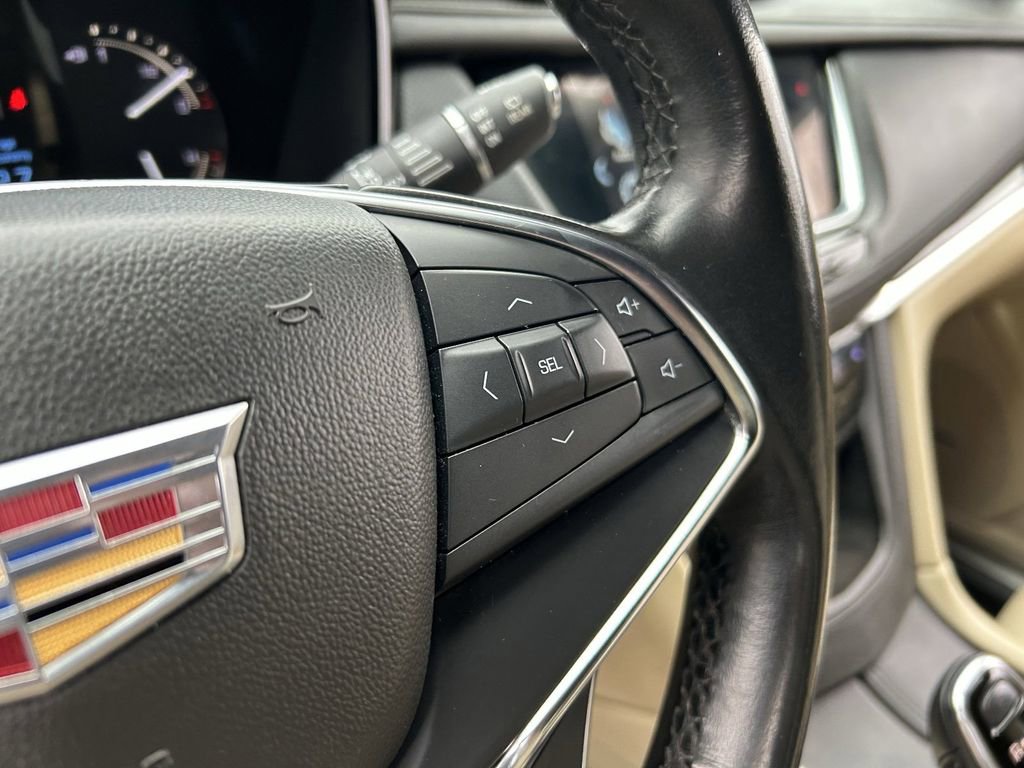 Used 2019 Cadillac XT5 AWD image 22