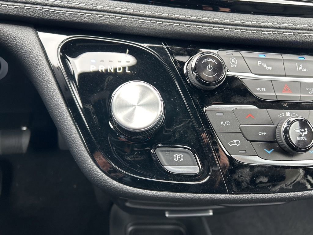 New 2026 Chrysler Pacifica Select image 28