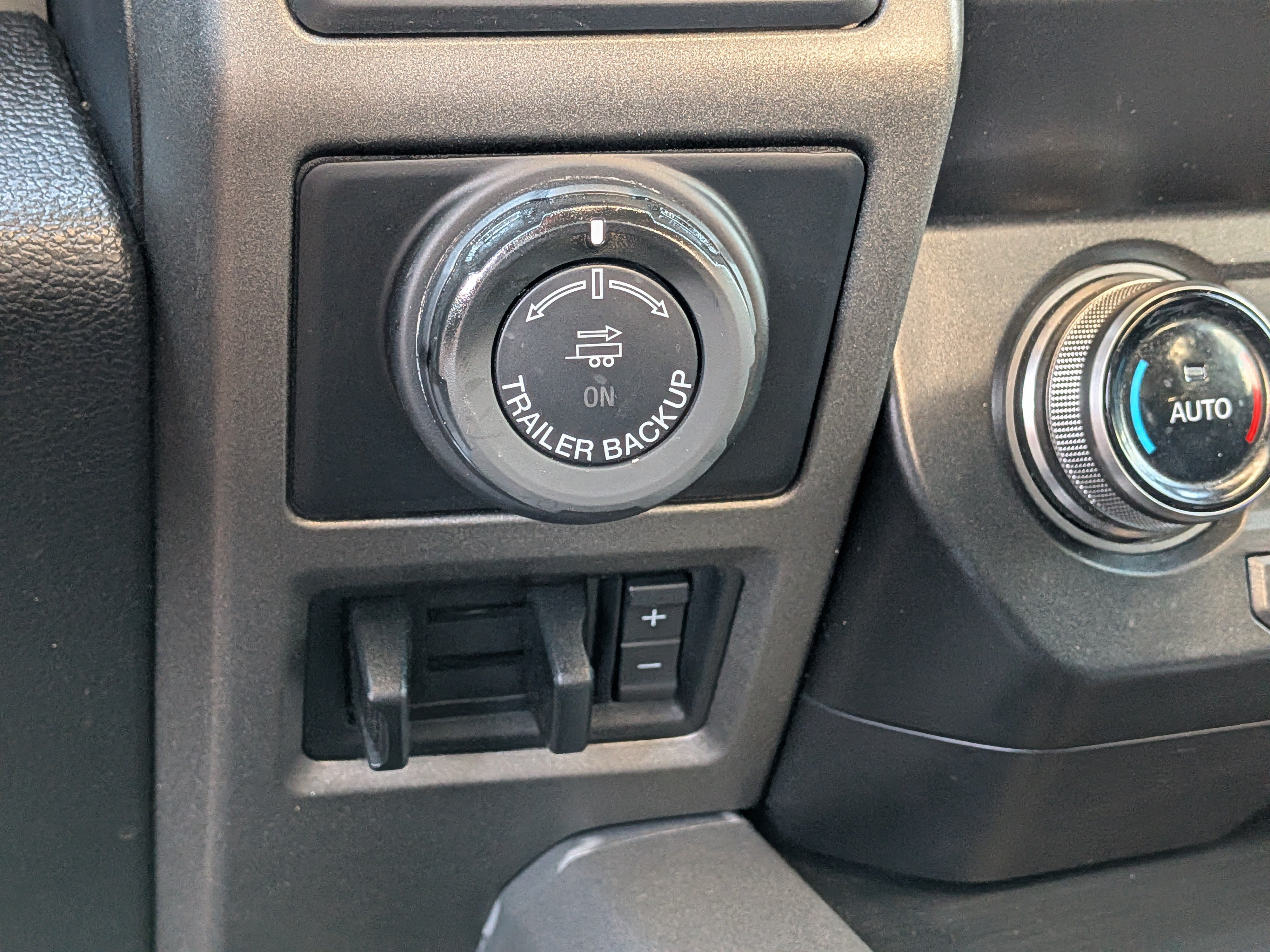 Used 2019 Ford F150 Raptor w/ Equipment Group 802A Luxury AWD/4WD image 32