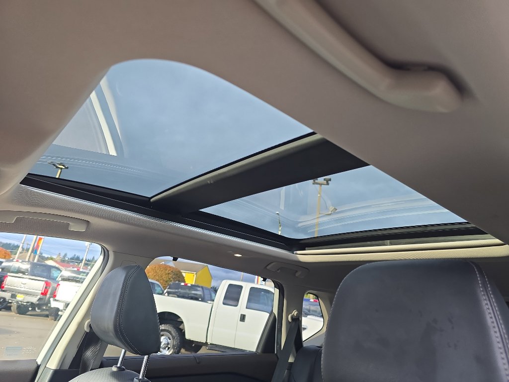 Used 2021 Nissan Rogue Platinum image 14