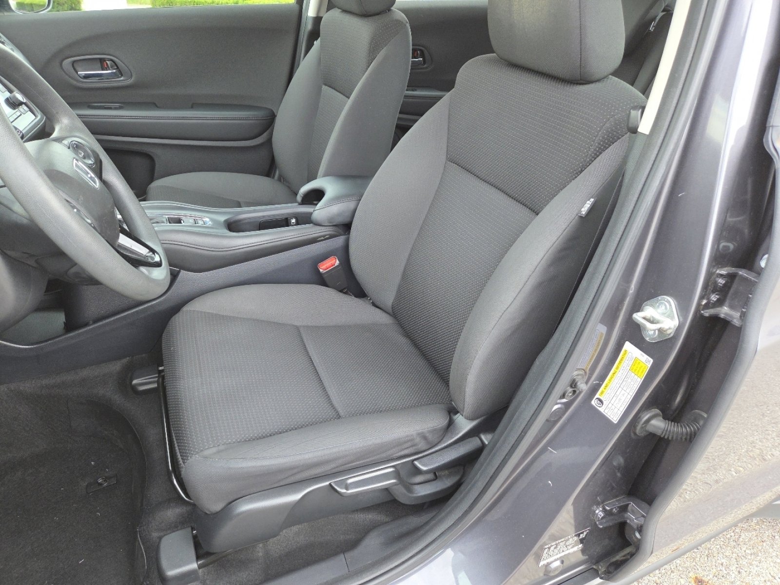 Used 2019 Honda HR-V LX image 24