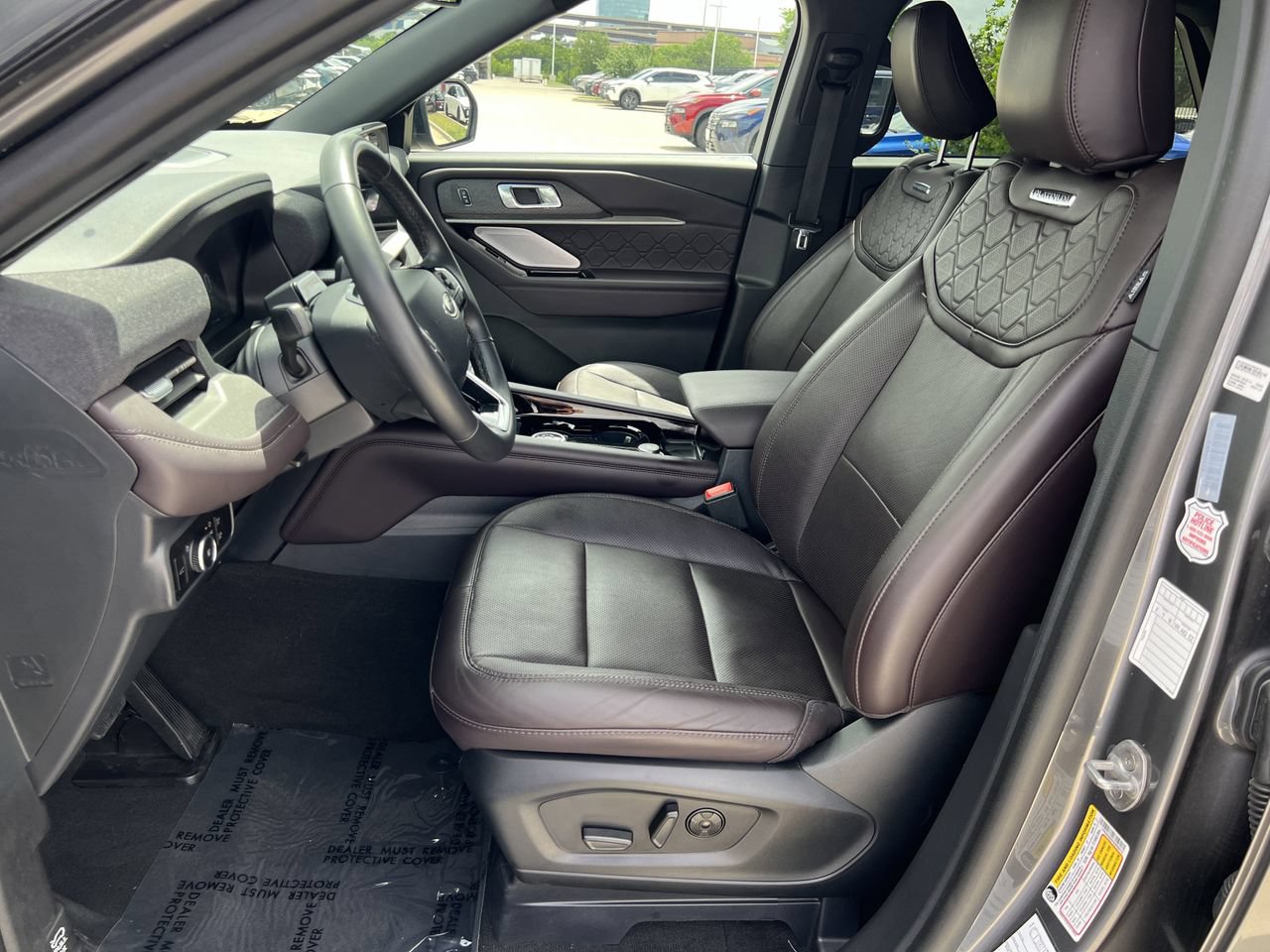 Used 2025 Ford Explorer Platinum w/ LUX Leather Package AWD/4WD image 20