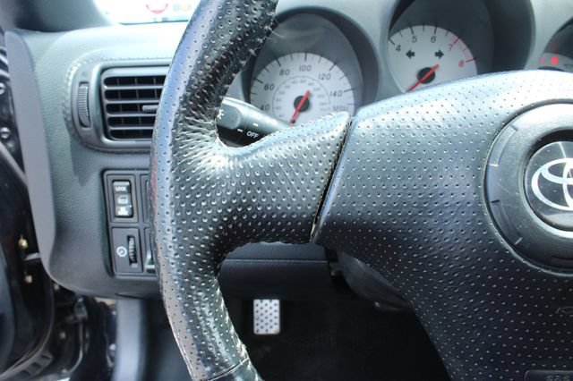 Used 2001 Toyota MR2 RWD image 18