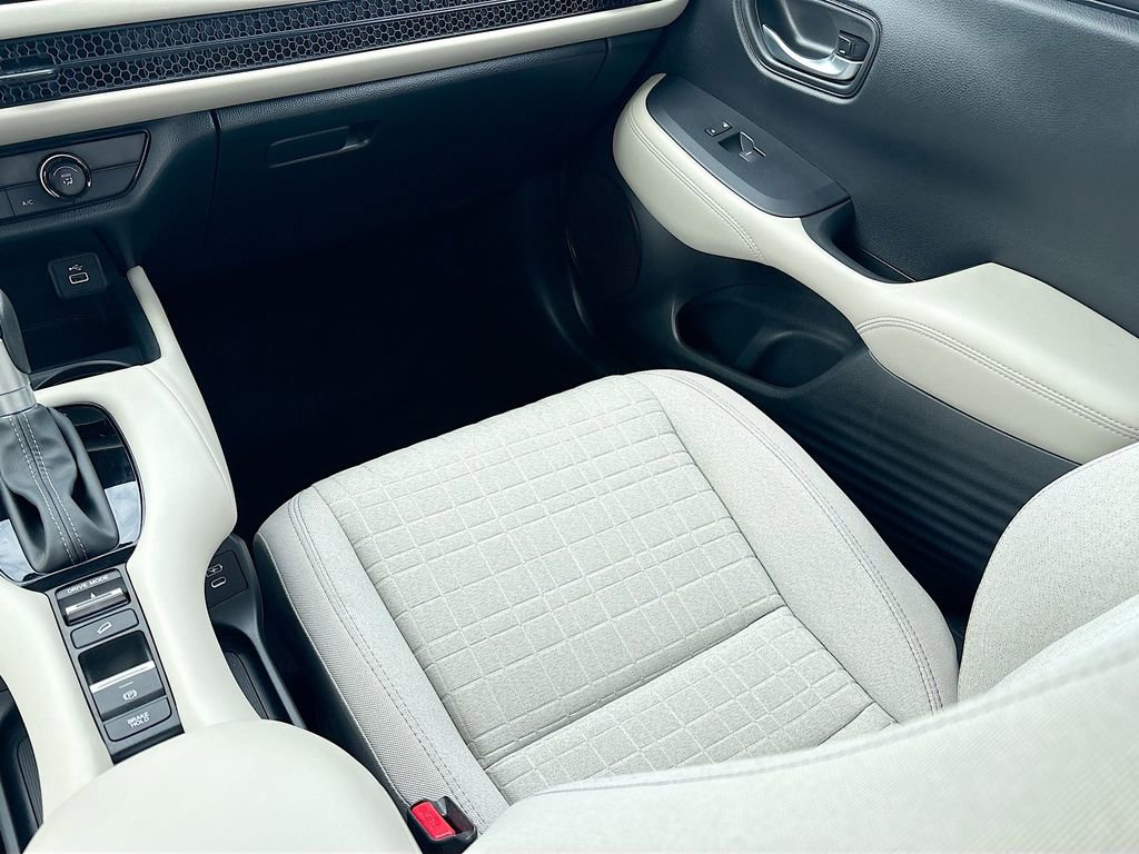Used 2025 Honda HR-V LX image 21