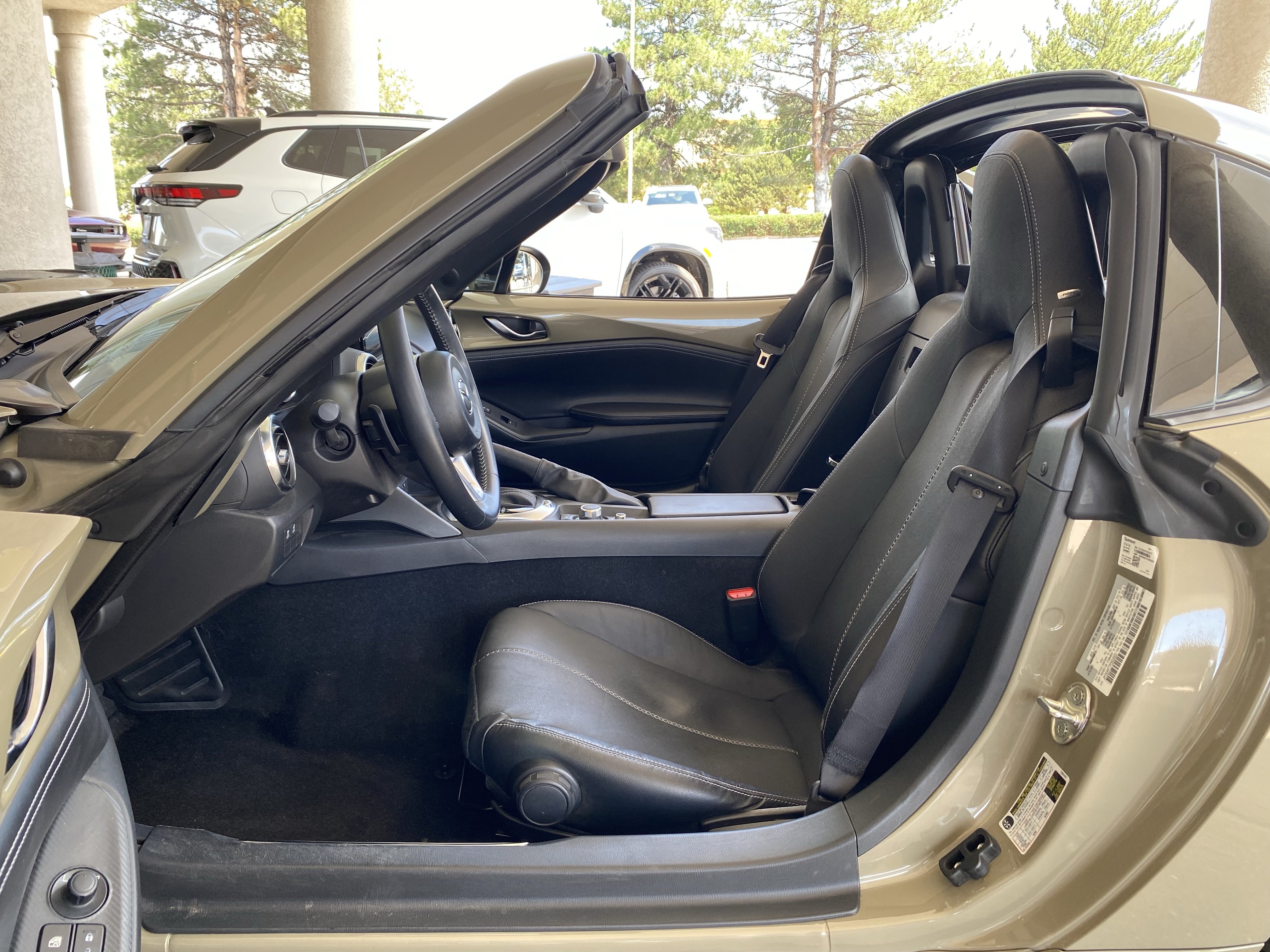 Used 2023 MAZDA MX-5 Miata Grand Touring RWD image 32