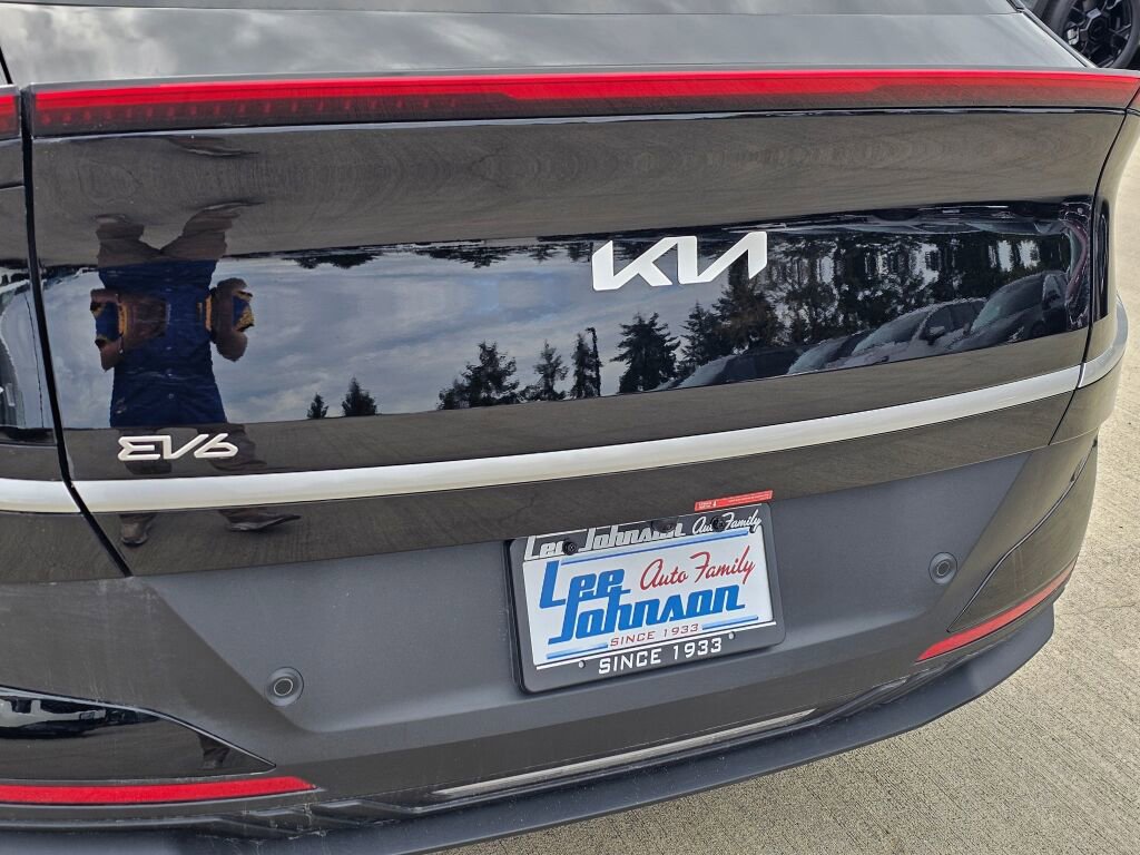 New 2025 Kia EV6 Light w/ Light LR Technology Package image 23